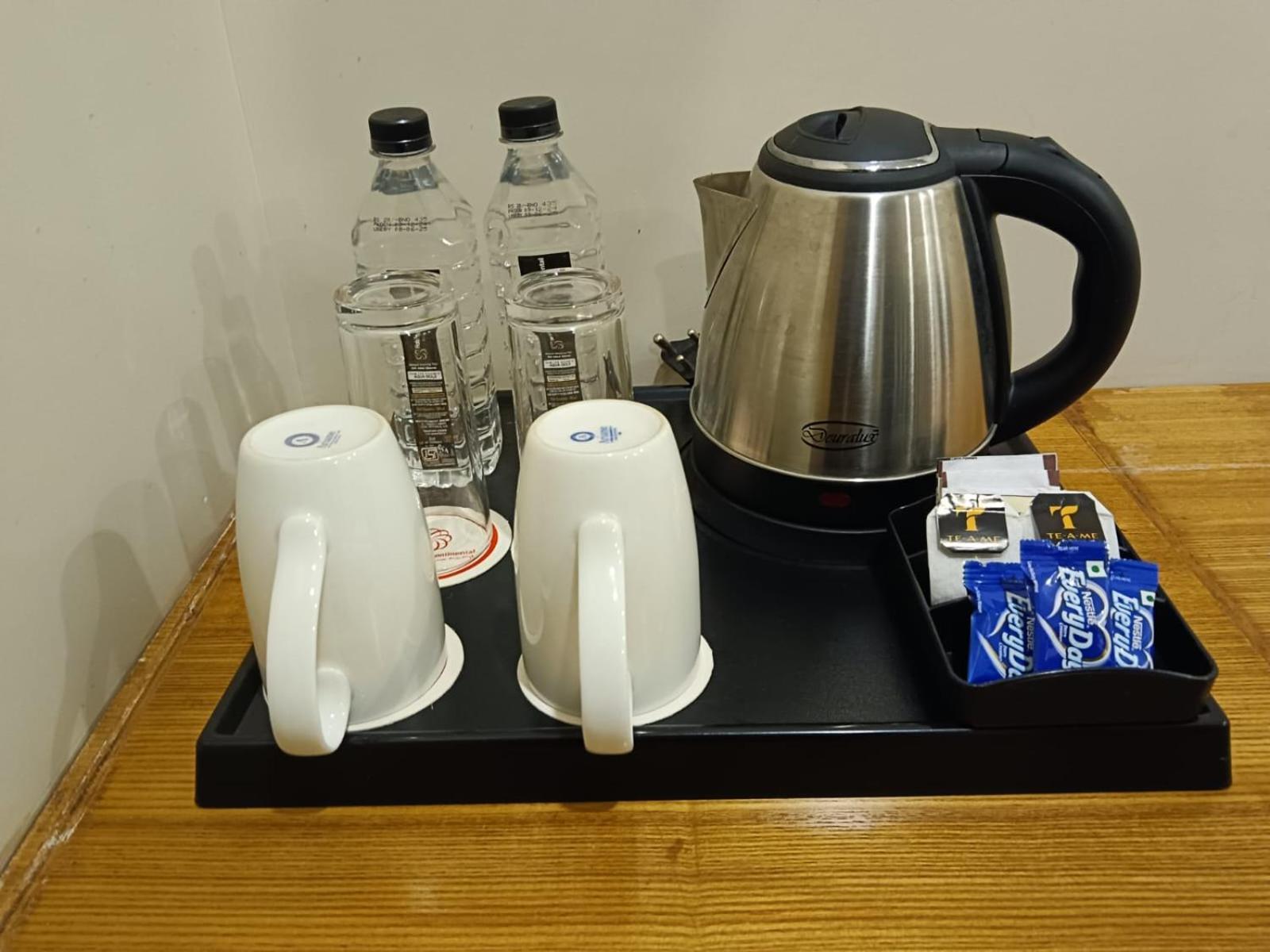 Hotel Prag Continental Guwahati Eksteriør billede