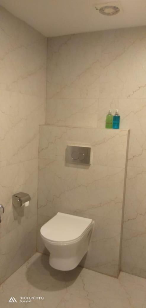 Hotel Prag Continental Guwahati Eksteriør billede